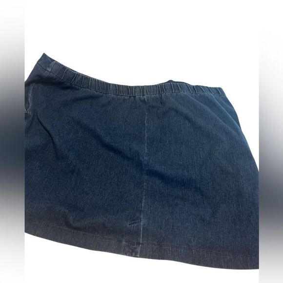 Isaac Mizrahi Live Denim Skort - Picture 11 of 16